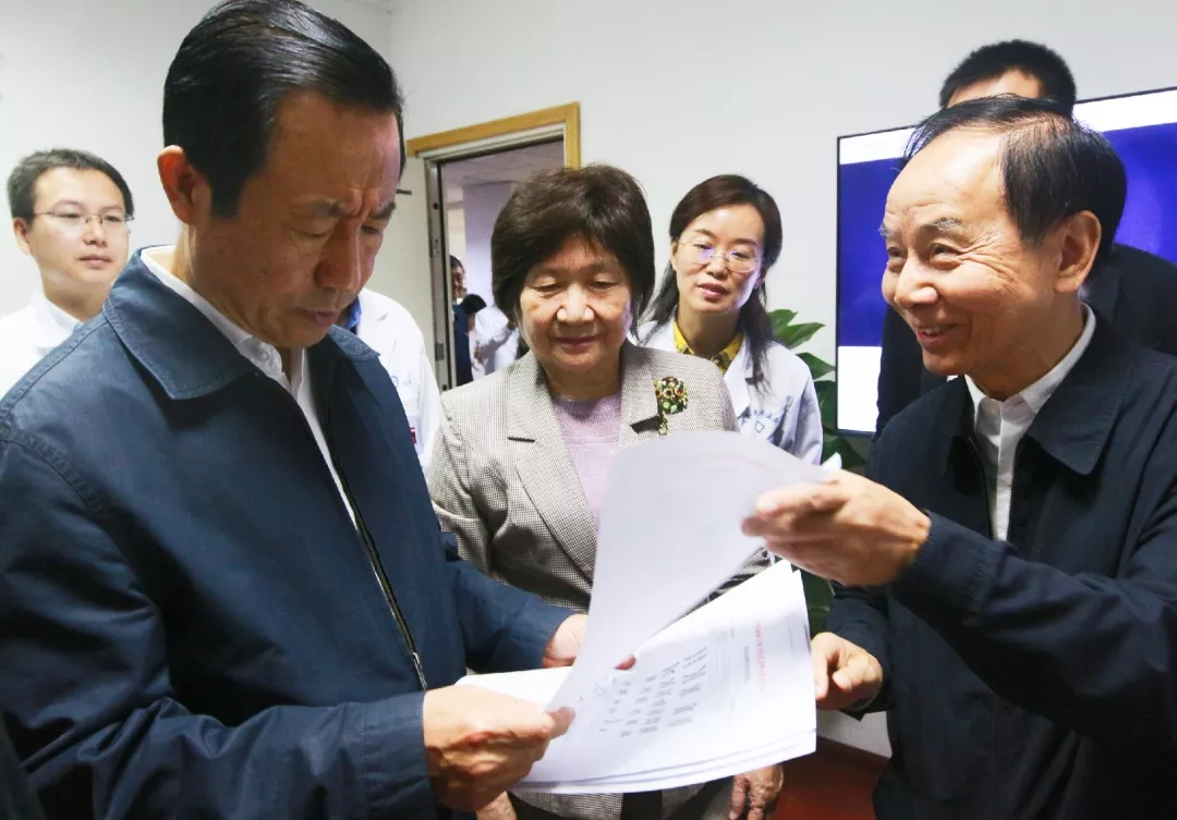 许达哲省长一行莅临光琇自兴人工智能实验室参观调研